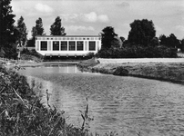 848509 Gezicht op het nieuwe gemaal Winkel in de polder Groot-Mijdrecht in het buurtschap Gemaal te Waverveen.N.B. Het ...